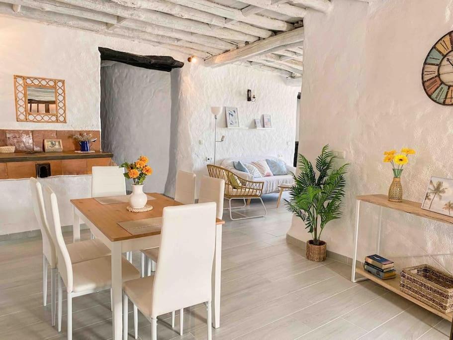 La Palmera. Con Piscina Privada. * Benadalid