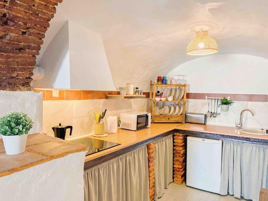 La Palmera. Con Piscina Privada. * Benadalid